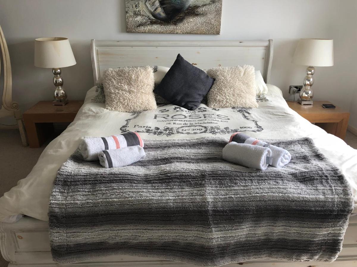 Stunning Beach Front House - Sleeps 6 Pwllheli Eksteriør billede