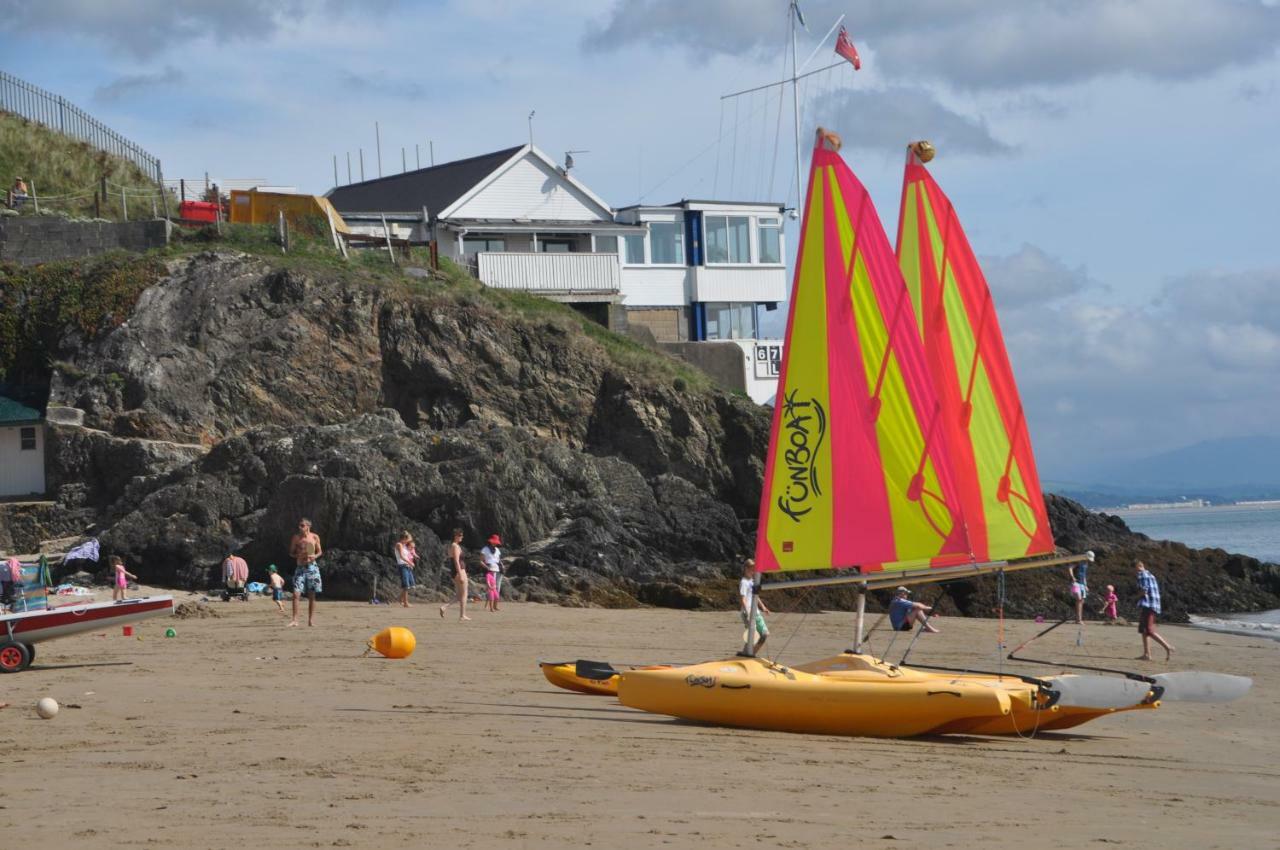 Stunning Beach Front House - Sleeps 6 Pwllheli Eksteriør billede