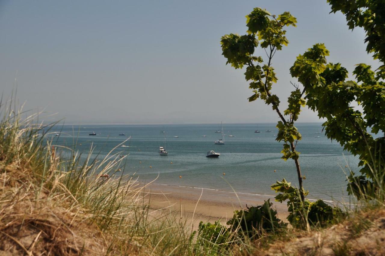 Stunning Beach Front House - Sleeps 6 Pwllheli Eksteriør billede