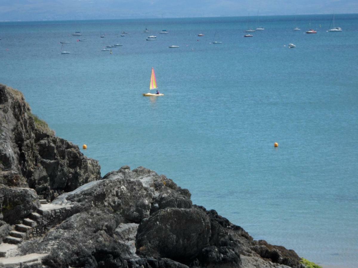 Stunning Beach Front House - Sleeps 6 Pwllheli Eksteriør billede