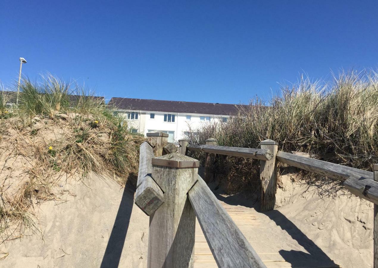 Stunning Beach Front House - Sleeps 6 Pwllheli Eksteriør billede