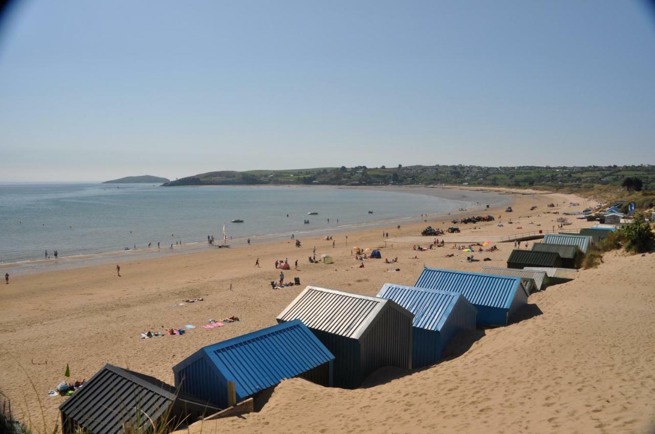 Stunning Beach Front House - Sleeps 6 Pwllheli Eksteriør billede