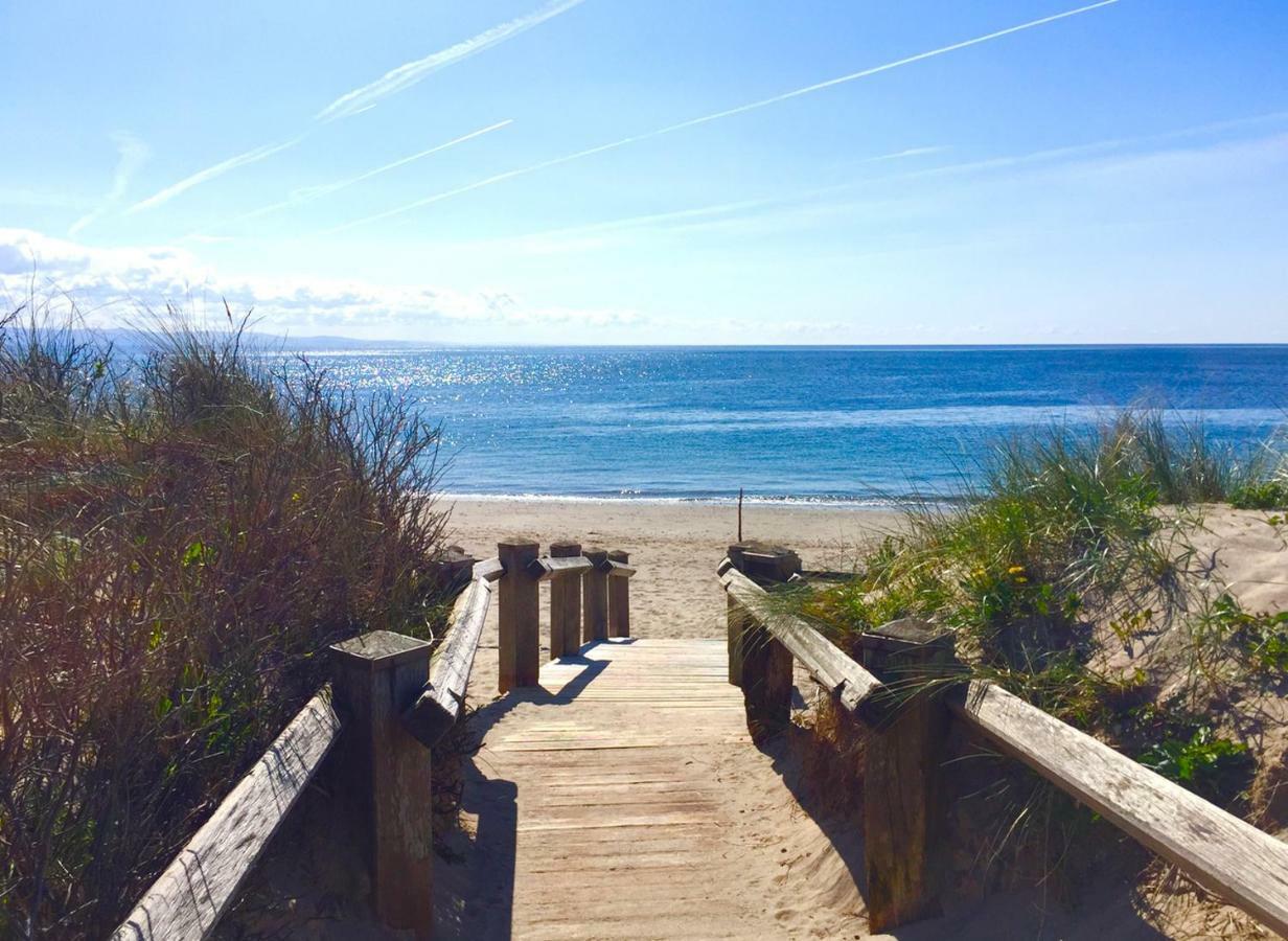 Stunning Beach Front House - Sleeps 6 Pwllheli Eksteriør billede