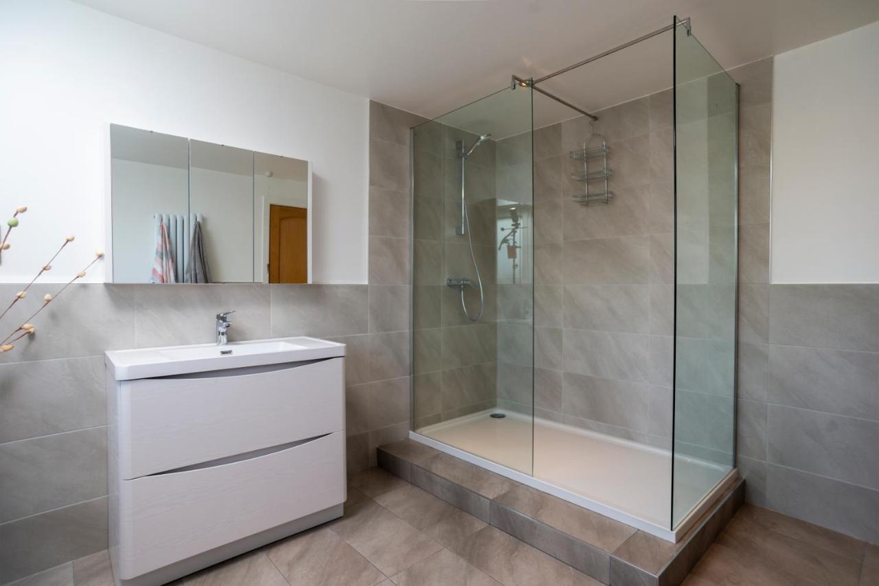 Stunning Beach Front House - Sleeps 6 Pwllheli Eksteriør billede