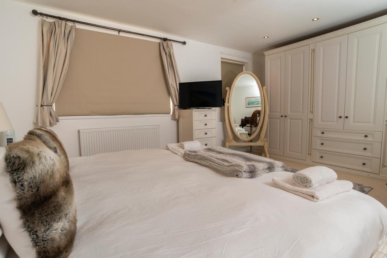 Stunning Beach Front House - Sleeps 6 Pwllheli Eksteriør billede