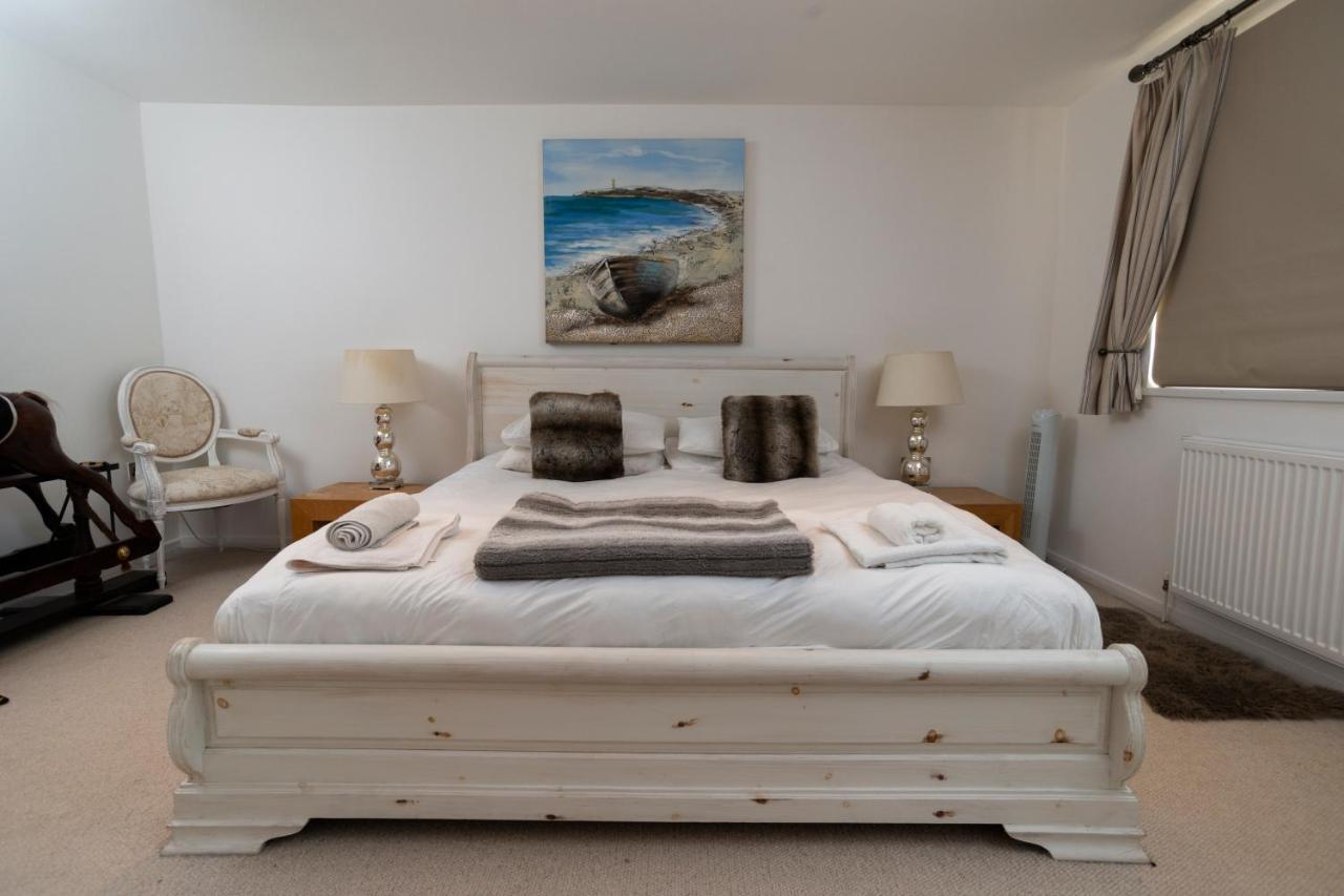 Stunning Beach Front House - Sleeps 6 Pwllheli Eksteriør billede