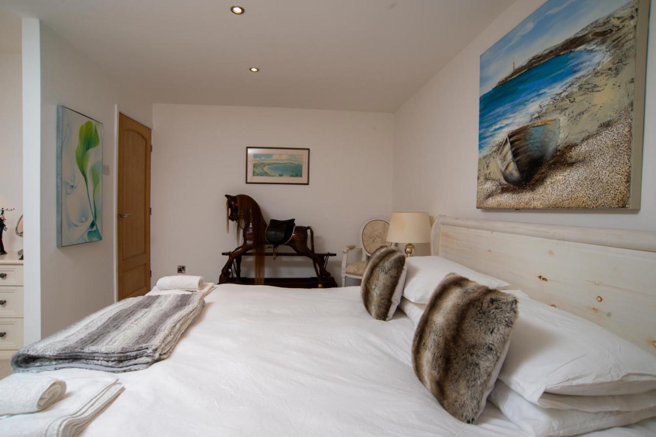 Stunning Beach Front House - Sleeps 6 Pwllheli Eksteriør billede