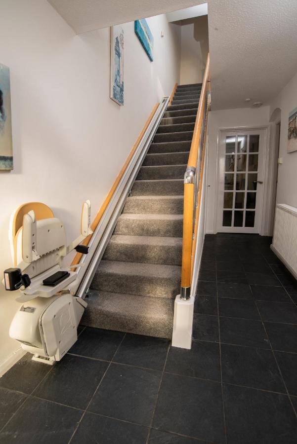 Stunning Beach Front House - Sleeps 6 Pwllheli Eksteriør billede